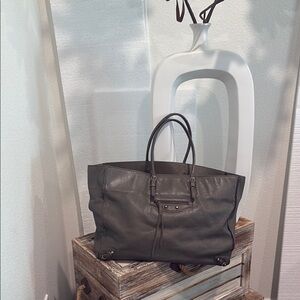 Balenciaga Gray Tote Bag Timeless Design